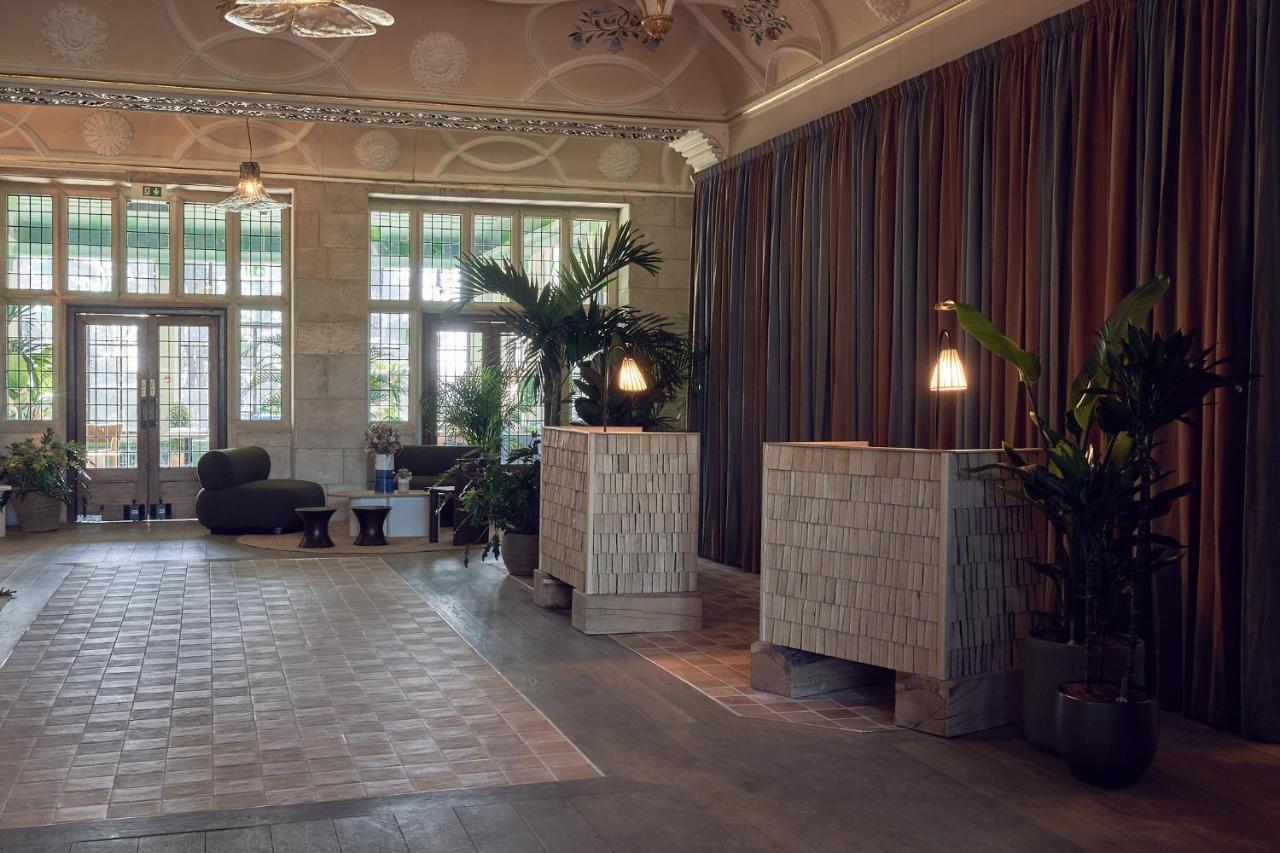 Birch Selsdon Hotel Кройдон Екстериор снимка
